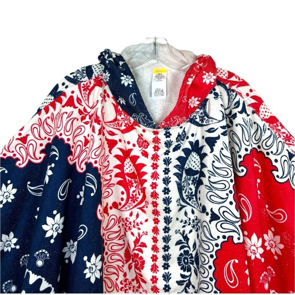 Agua Bendita, Women’s ‘Delailah’ Towel Poncho Cover-Up Paisley Blue/Red One Size - Picture 9 of 17